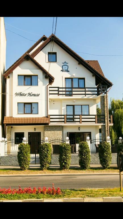 White House Hotel Făgăraş Exterior foto